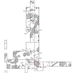 Plan des interventions archéologiques et des vestiges découverts sur lequel on discerne des cercle et des formes incongrues.